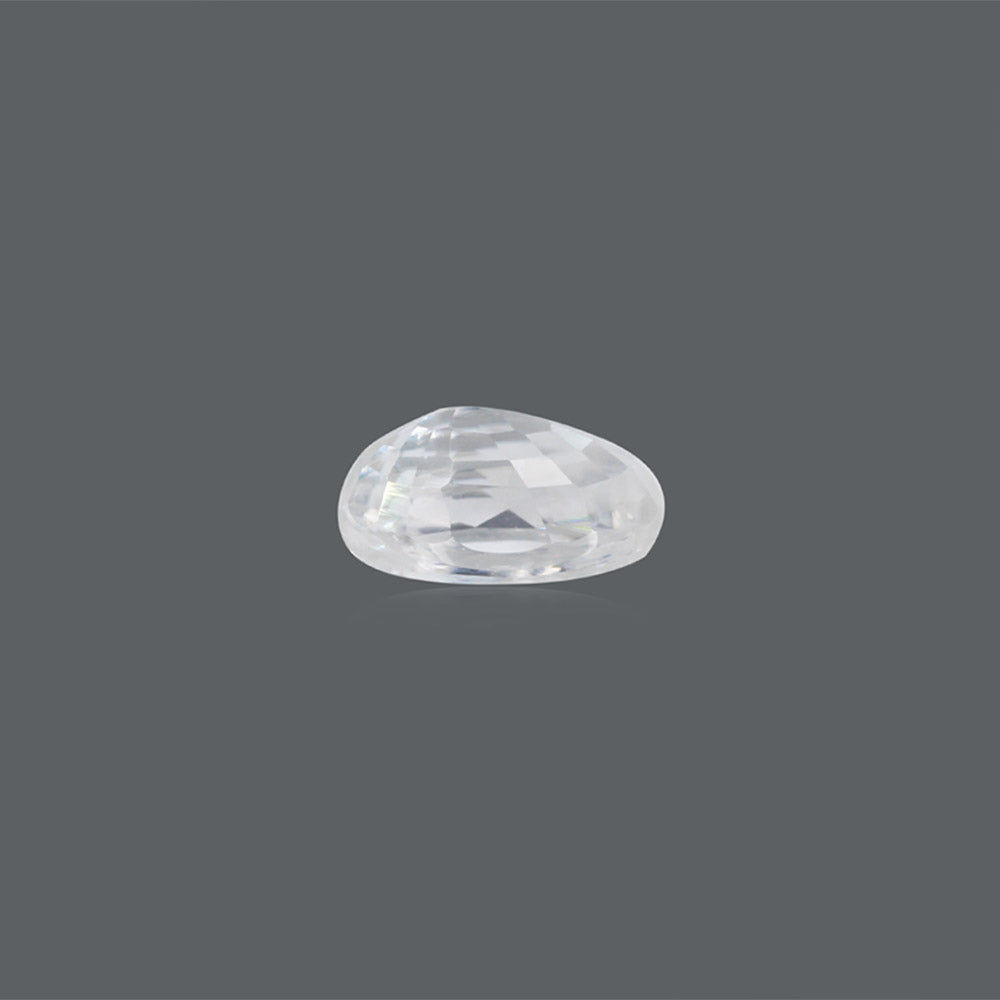 NATURAL WHITE ZIRCON - 5.25 CARATE