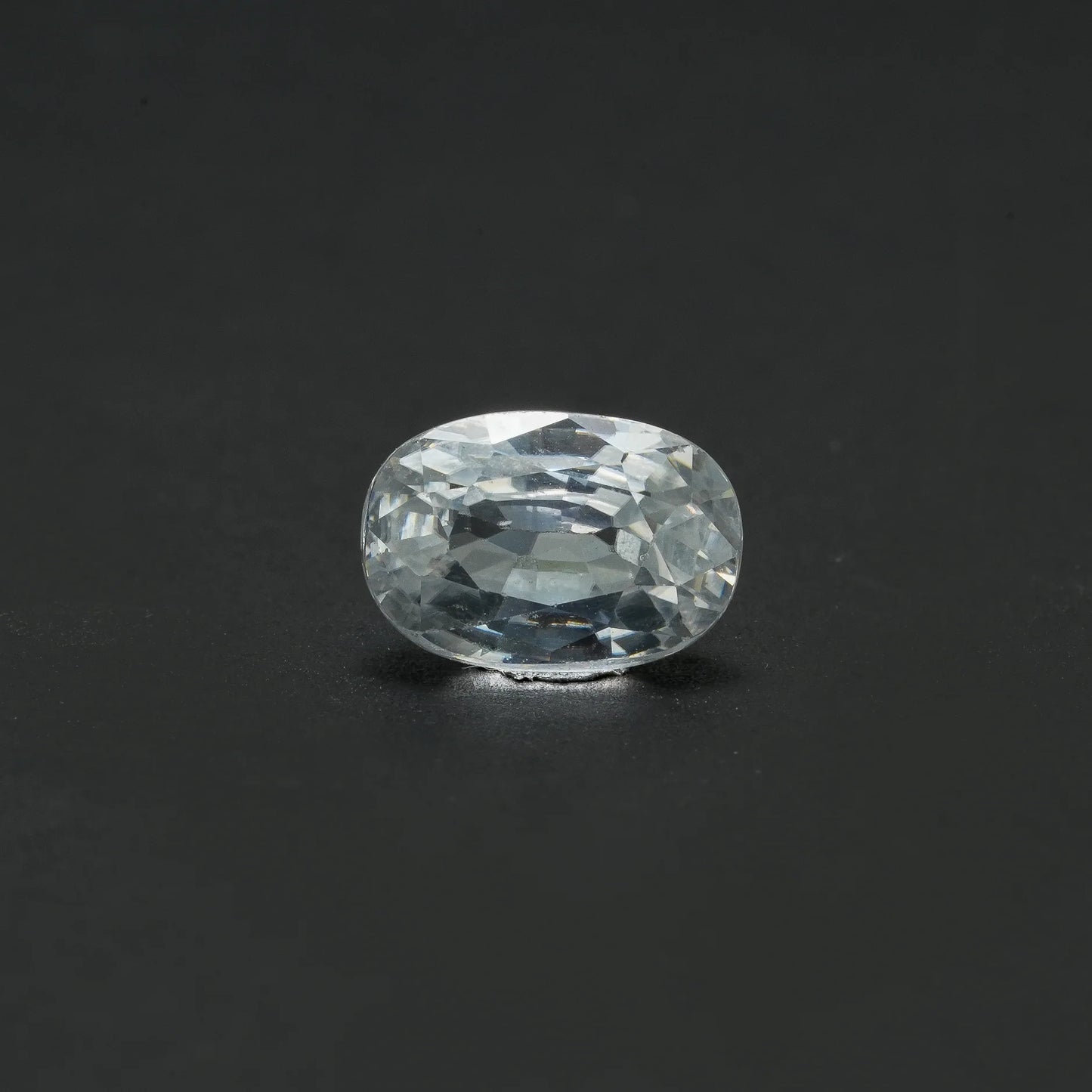 NATURAL WHITE TOPAZ - 5.25 CARATE