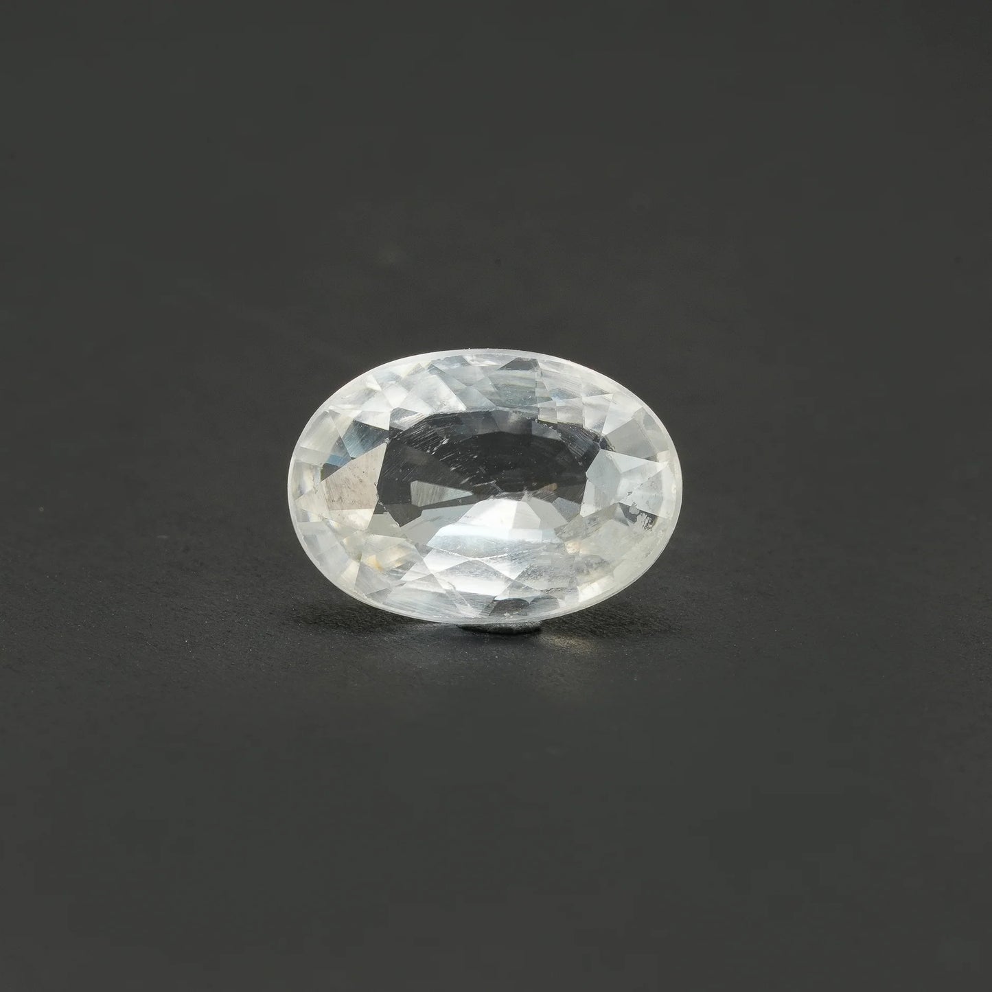 NATURAL WHITE TOPAZ - 9.25 CARATE