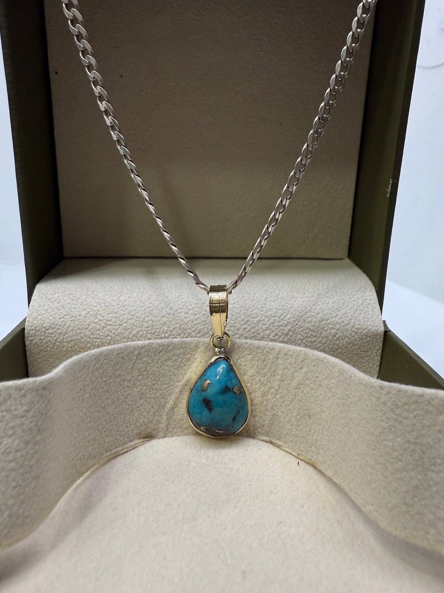 NATURAL FIROZA PENDANT - Energized & Certified ( 10.40 Carate )