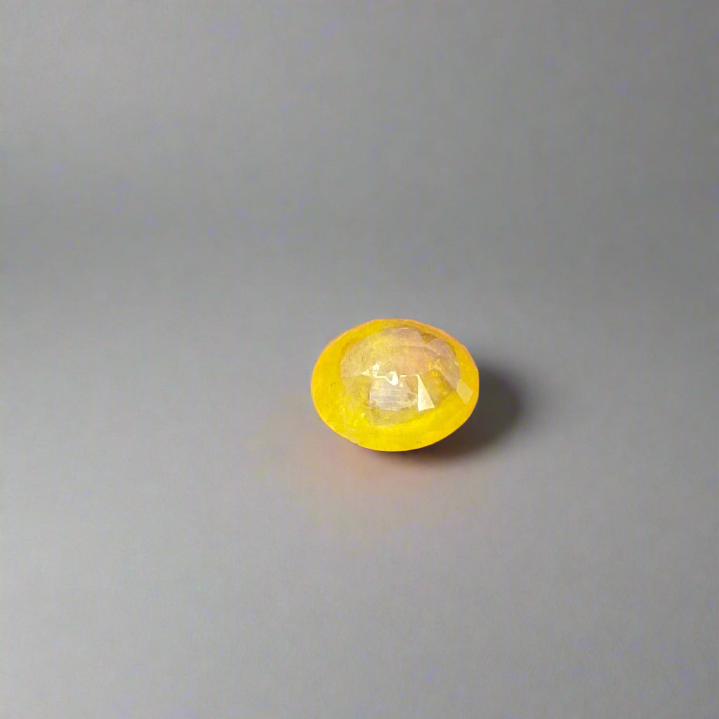 NATURAL YELLOW SAPPHIRE(PUKHRAJ|| 4.92 CARATE || LAB CERTIFIED