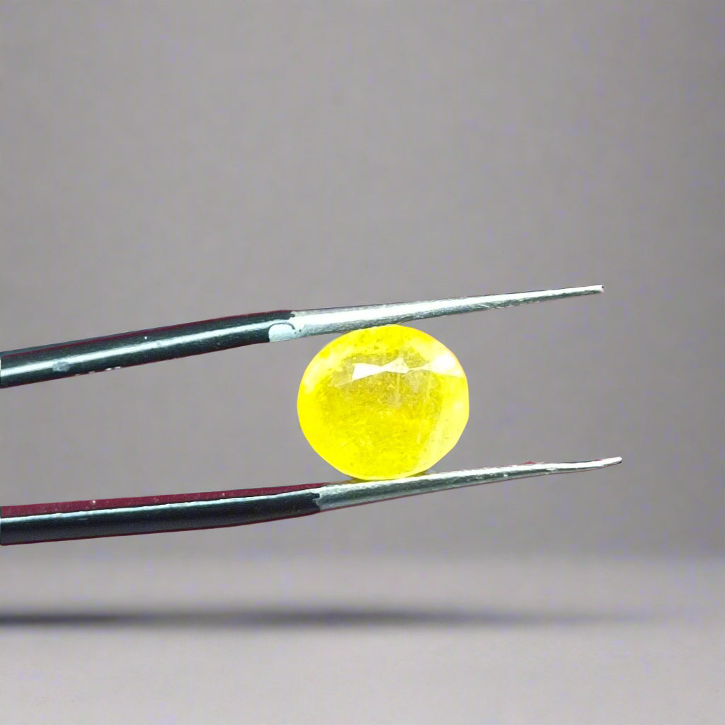 NATURAL YELLOW SAPPHIRE(PUKHRAJ) || 5.18 CARATE || LAB CERTIFIED