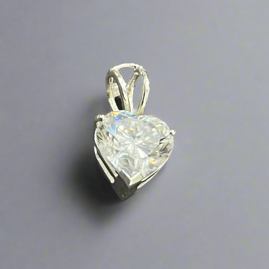2.5 CARATE HEART SHAPE MOISSANITE DIAMOND PENDANT IN 925 SILVER || LAB CERTIFIED