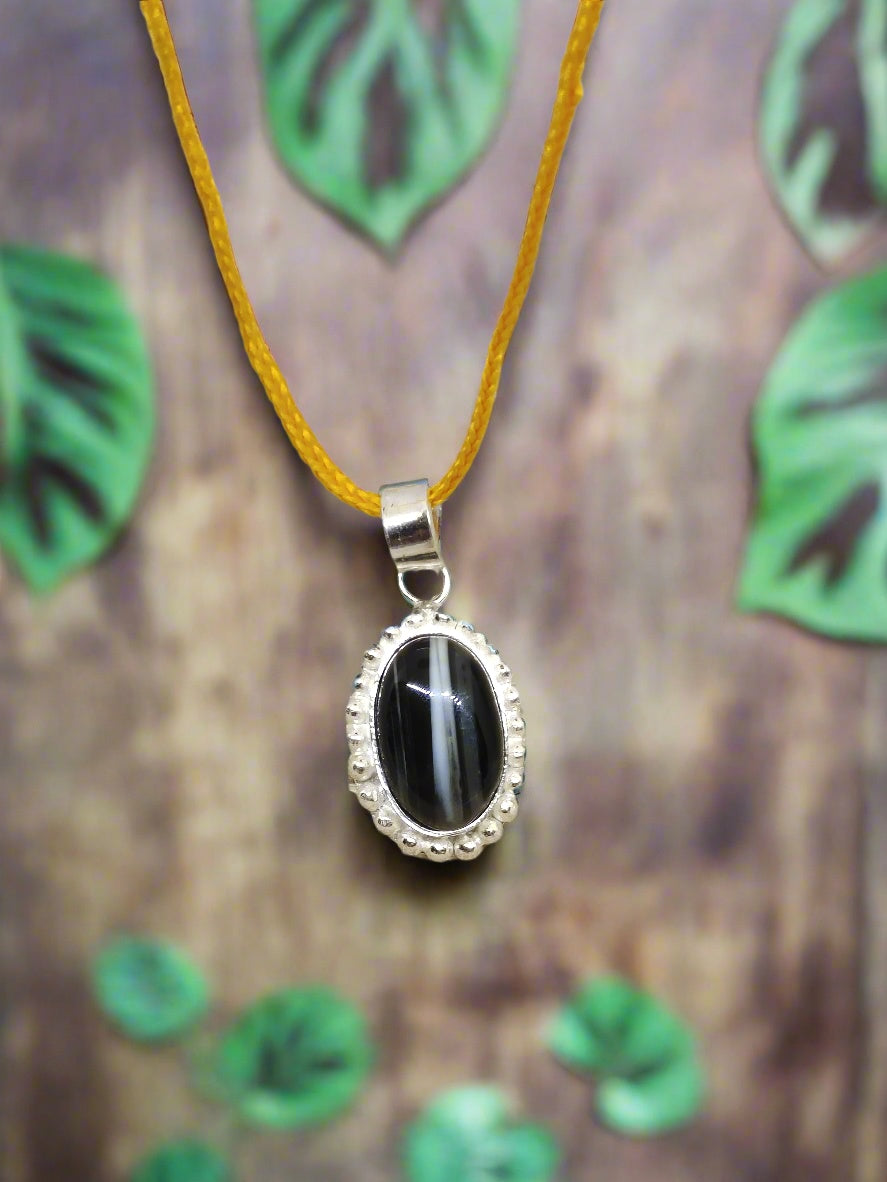 SULEMANI HAKIK STONE WITH PENDANT