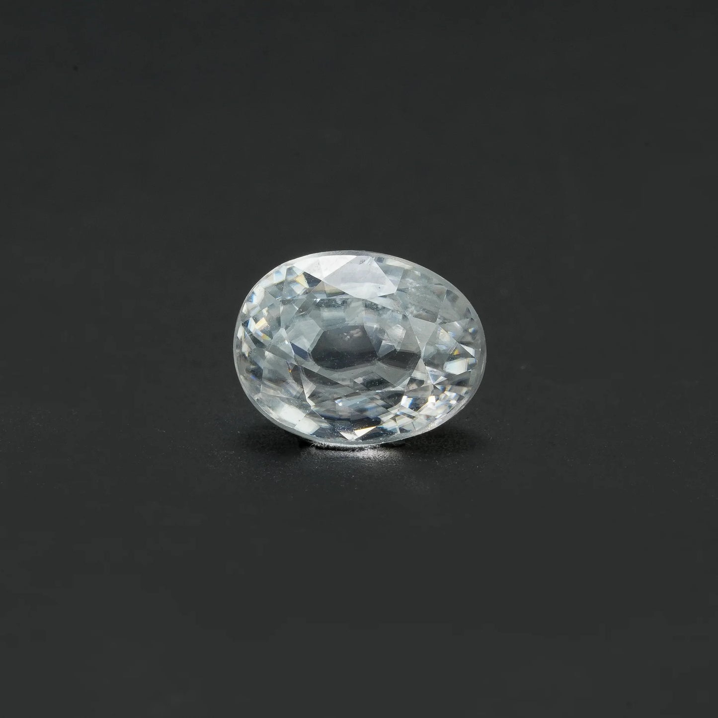 NATURAL WHITE TOPAZ - 10.00 CARATE