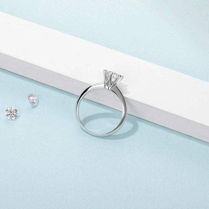 Round Cut Moissanite Diamond Engagement Silver Ring