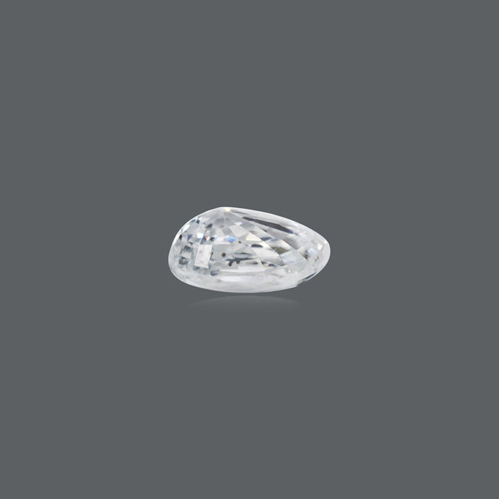 NATURAL WHITE ZIRCON - 7.25 CARATE