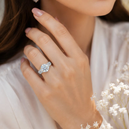 Round Cut Moissanite Diamond Engagement Ring in 925 Silver