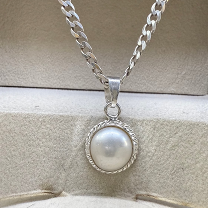 NATURAL PEARL PENDANT MOON