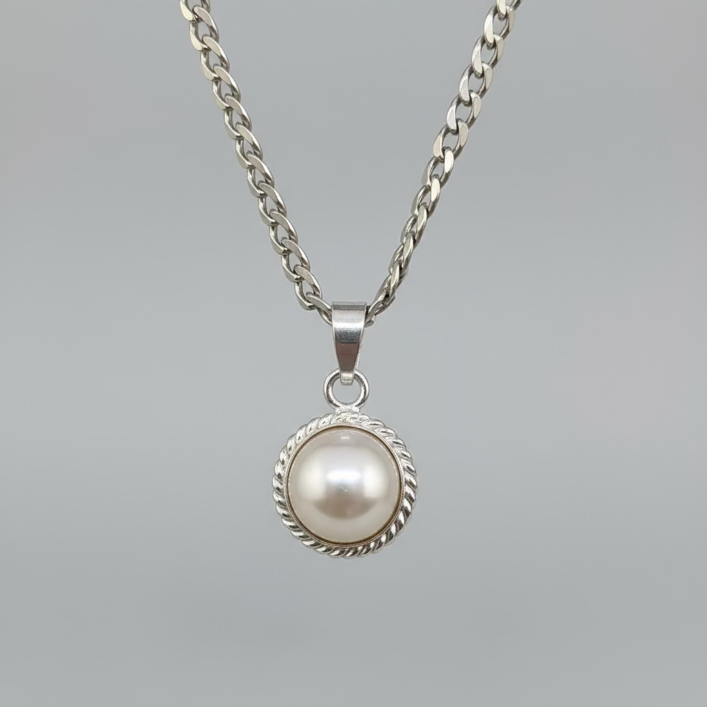 NATURAL PEARL PENDANT MOON