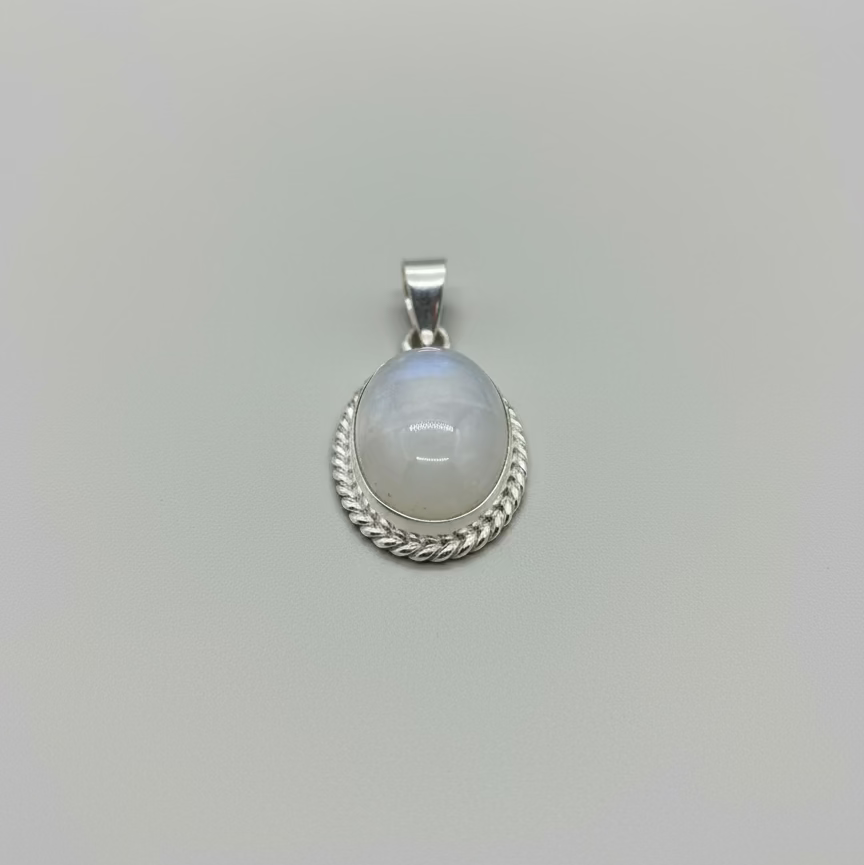 NATURAL WHITE MOONSTONE PENDANT FOR MOON
