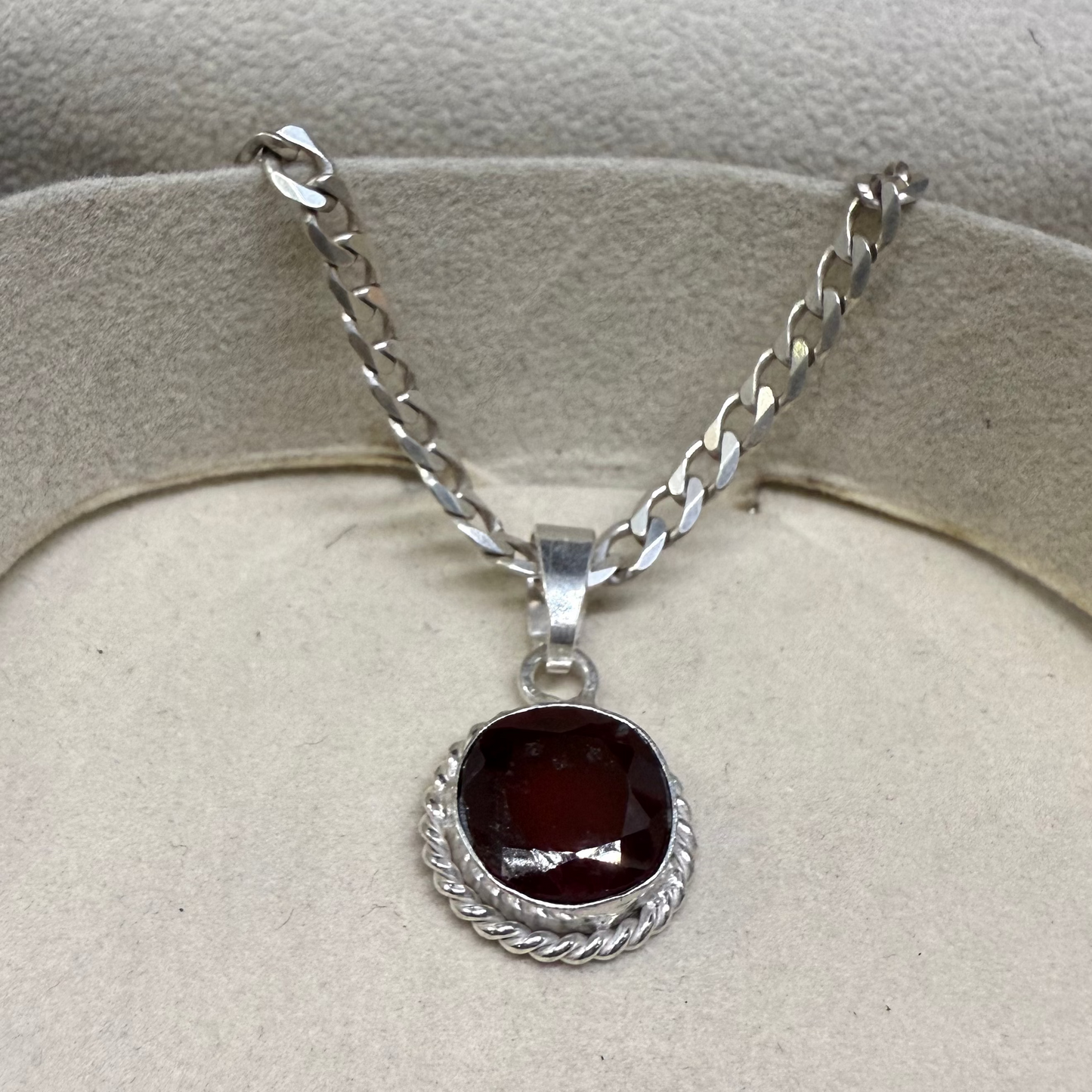 NATURAL GOMED PENDANT FOR RAHU