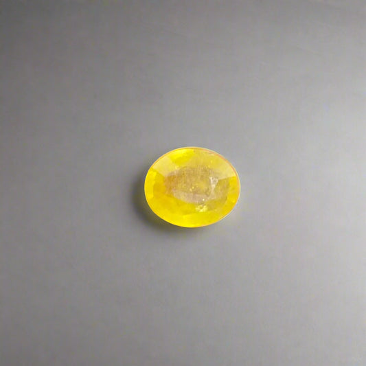 NATURAL YELLOW SAPPHIRE(PUKHRAJ|| 4.92 CARATE || LAB CERTIFIED