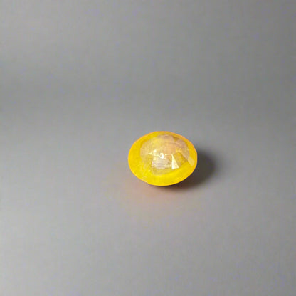 NATURAL YELLOW SAPPHIRE(PUKHRAJ|| 4.92 CARATE || LAB CERTIFIED