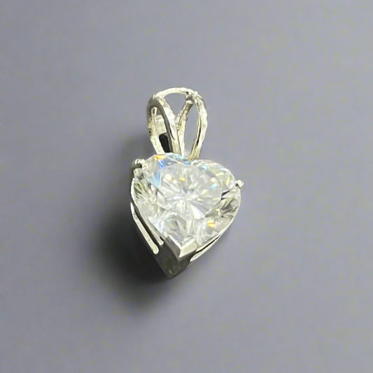 2.5 CARATE HEART SHAPE MOISSANITE DIAMOND PENDANT IN 925 SILVER || LAB CERTIFIED