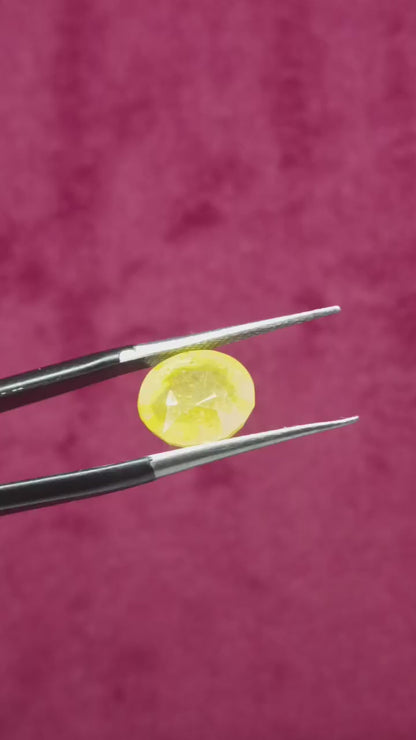 NATURAL YELLOW SAPPHIRE(PUKHRAJ) || 5.18 CARATE || LAB CERTIFIED