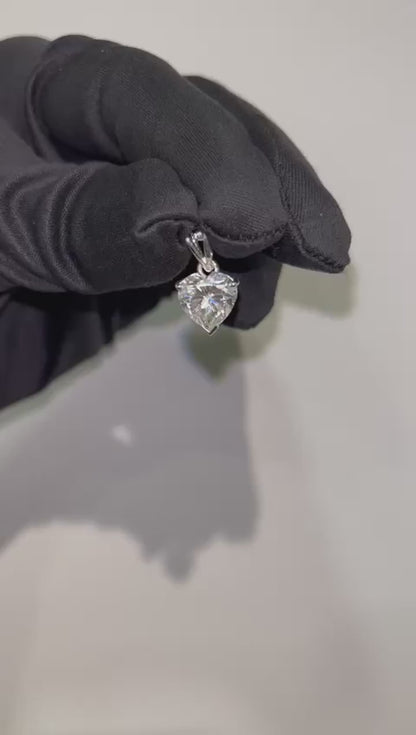 2.5 CARATE HEART SHAPE MOISSANITE DIAMOND PENDANT IN 925 SILVER || LAB CERTIFIED